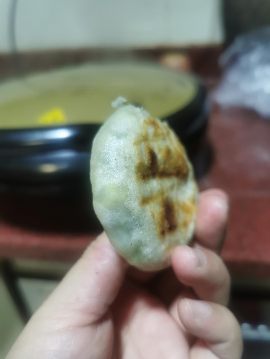 茴香鸡蛋馅饼