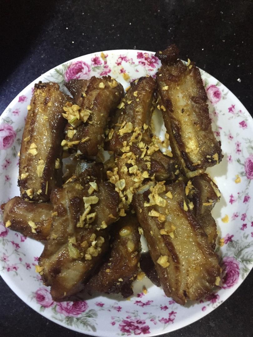 椒盐蒜香排骨