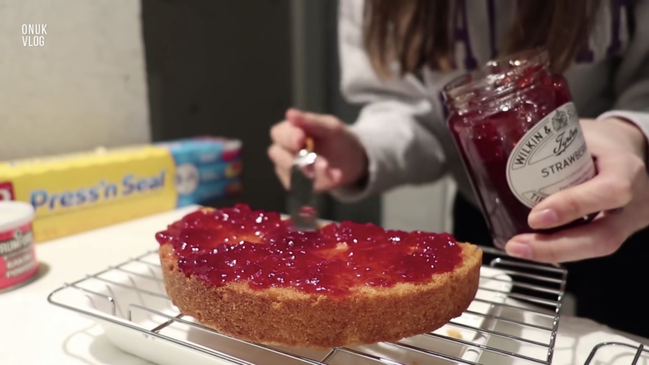 onuk vlog 维多利亚蛋糕Victoria Cake的做法 步骤9