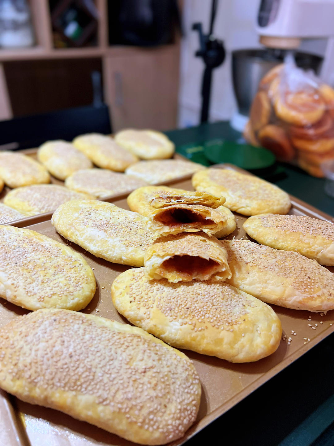 街边印象小吃掉渣红糖酥饼