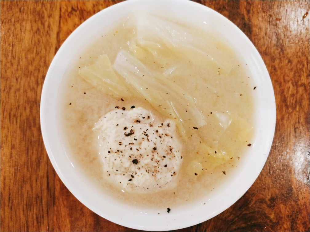 白菜鸡肉丸味增汤