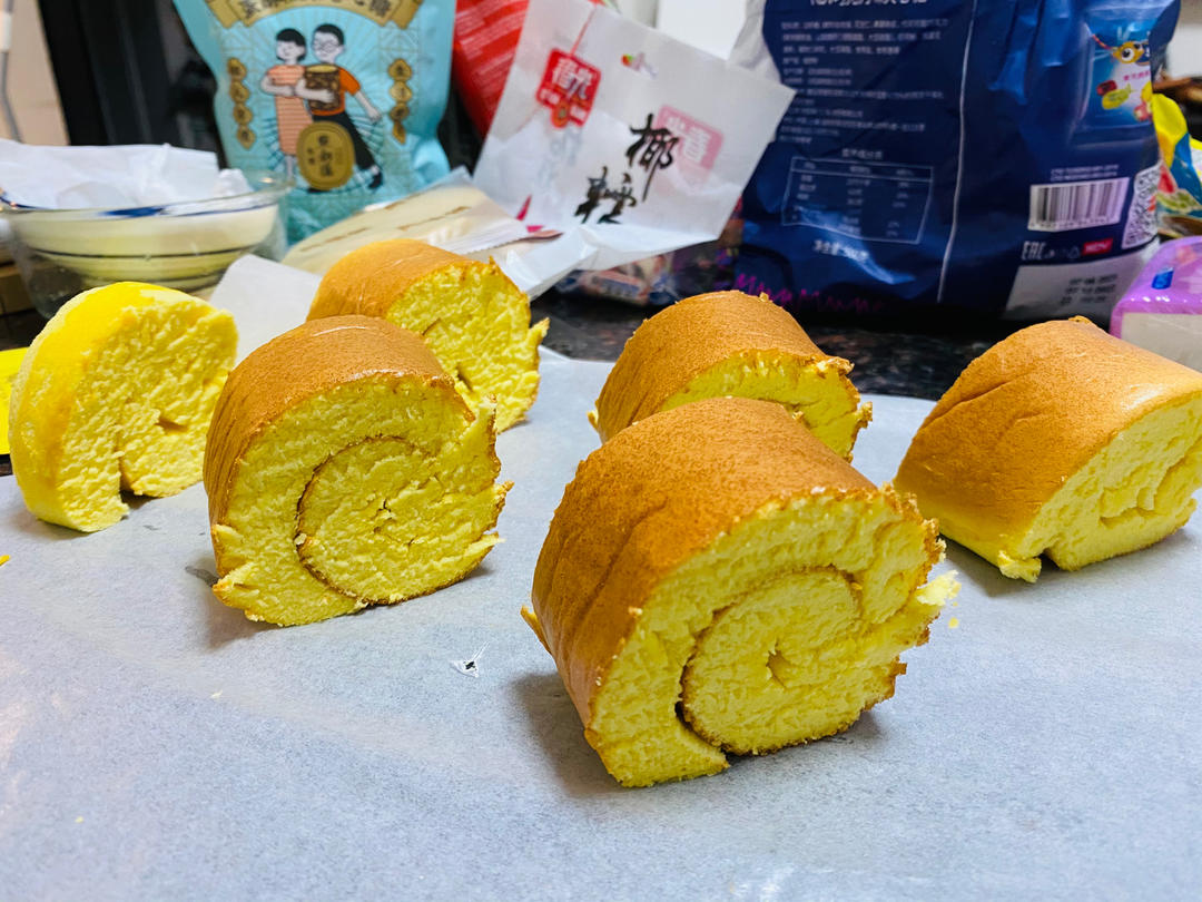 蛋糕卷这样做‼️不掉皮不开裂（小视频食谱）