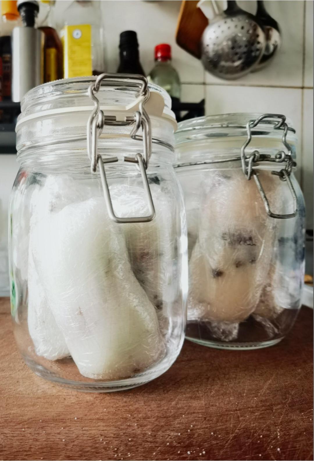 师长教你：“快速腌咸蛋”的家常做法，蛋黄个个流油，味道很赞