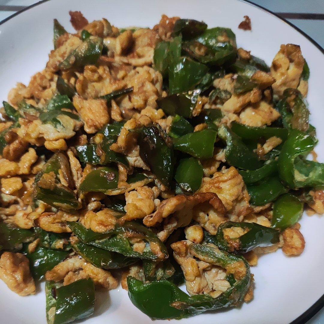 不一样的辣椒炒鸡蛋～下饭神器!