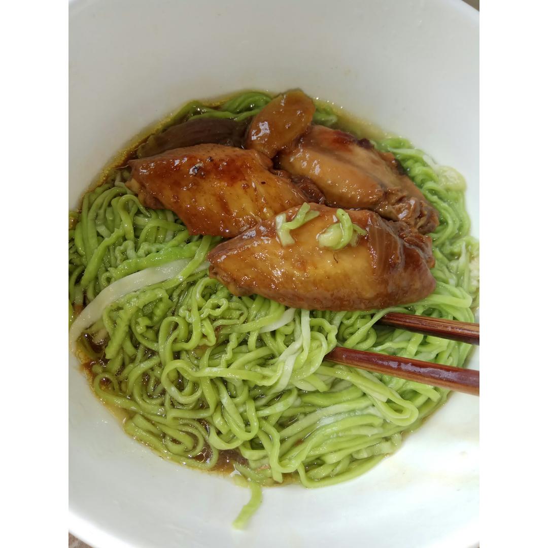 自制纯天然蔬菜汁彩色面条