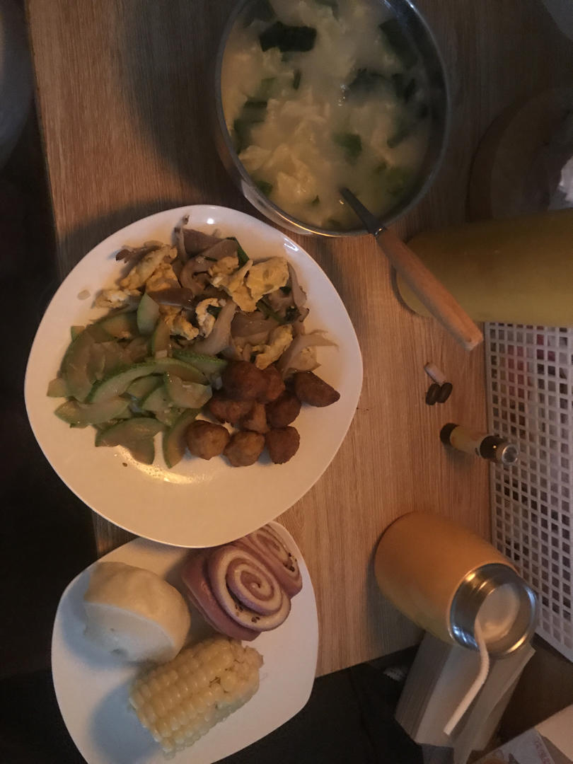 月嫂的月子餐记录