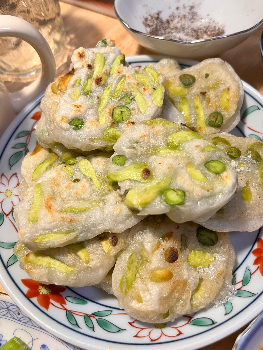 云南小吃“青蛙背石板”！