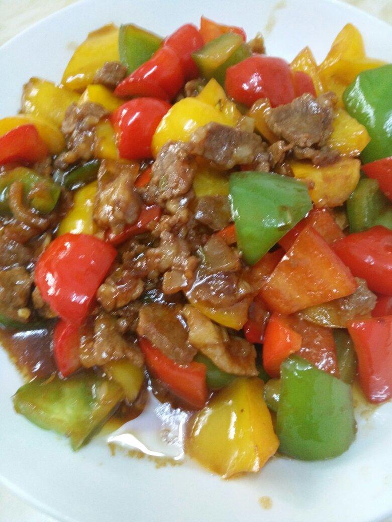 彩椒炒肉