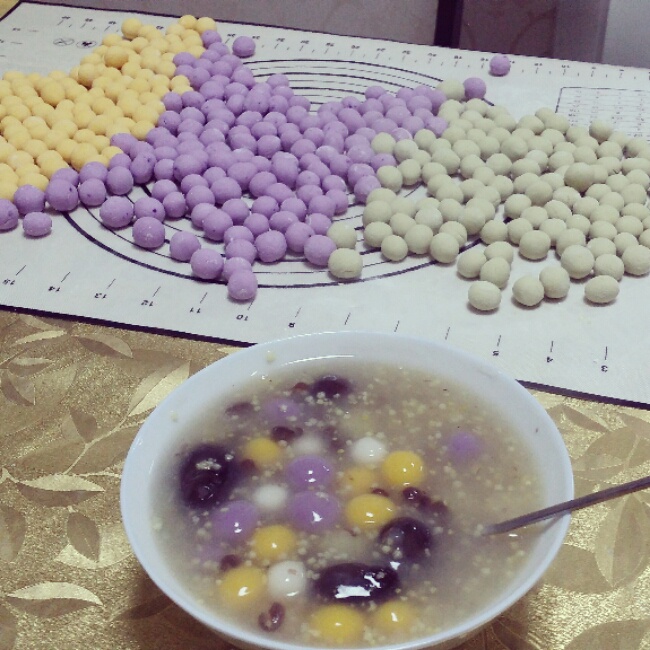 【幻彩小圆子】天然食材做彩色糯米丸