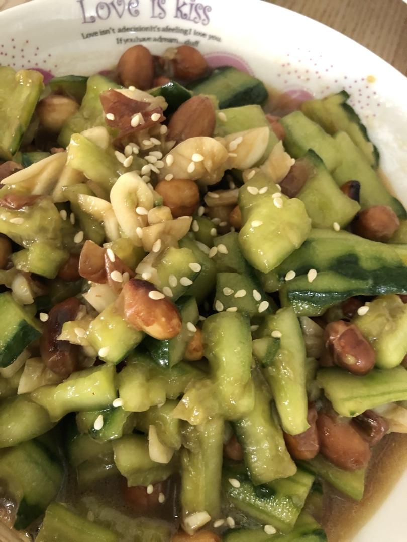 下酒菜之拍黄瓜拌花生米