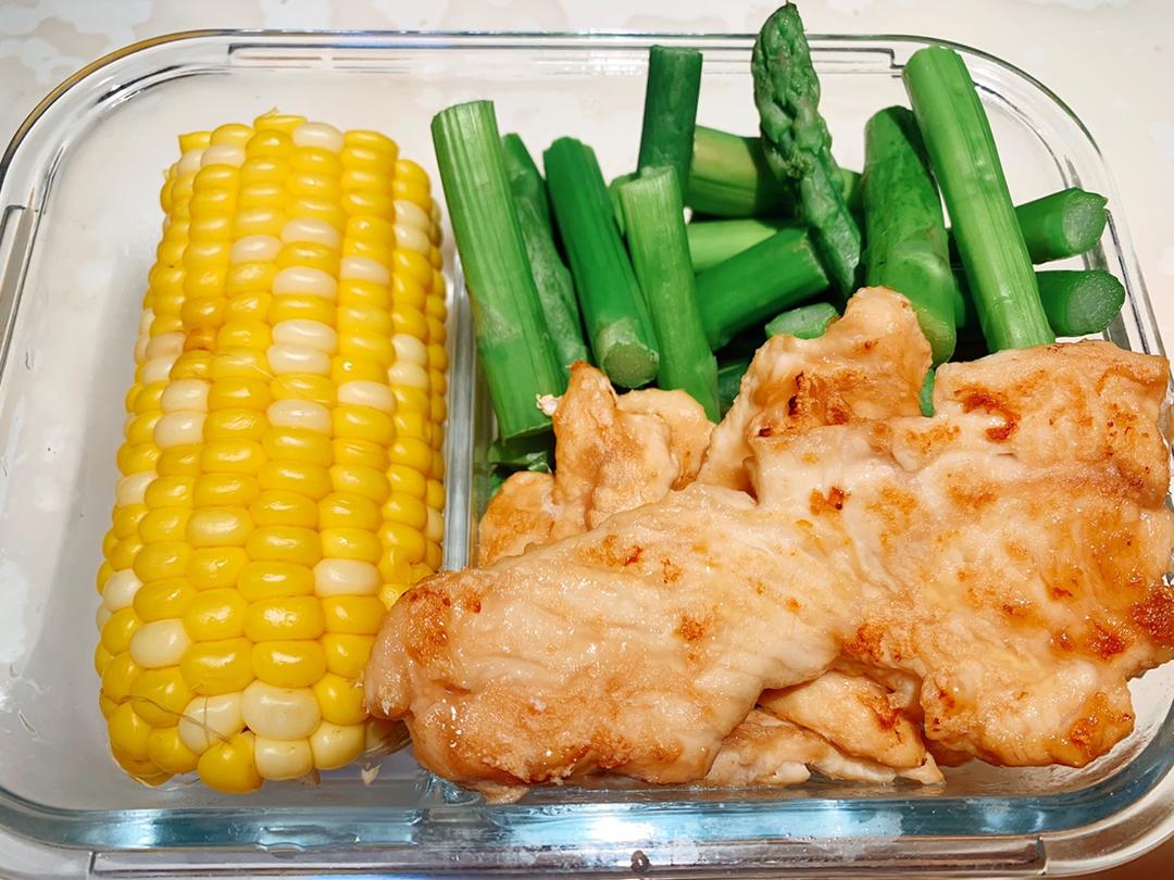 低脂超滑嫩的香煎鸡胸肉