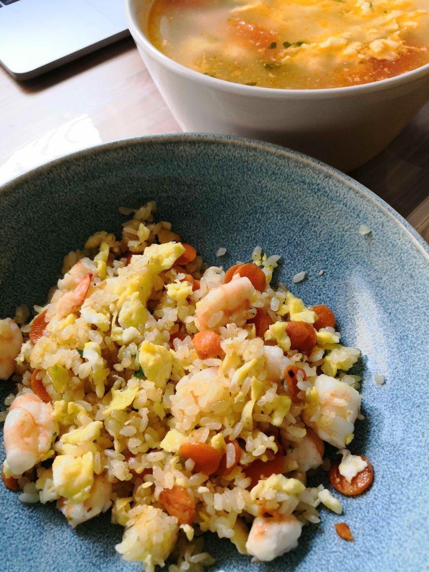 葱花虾仁蛋炒饭