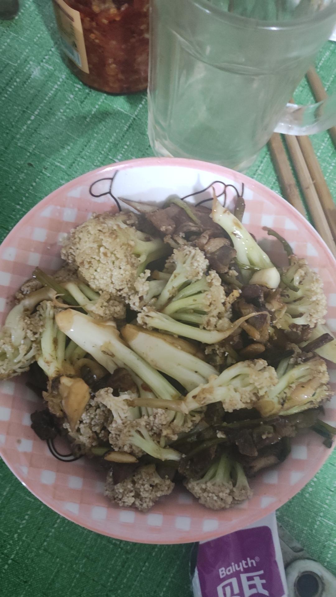 和饭店一个味道的干锅花菜