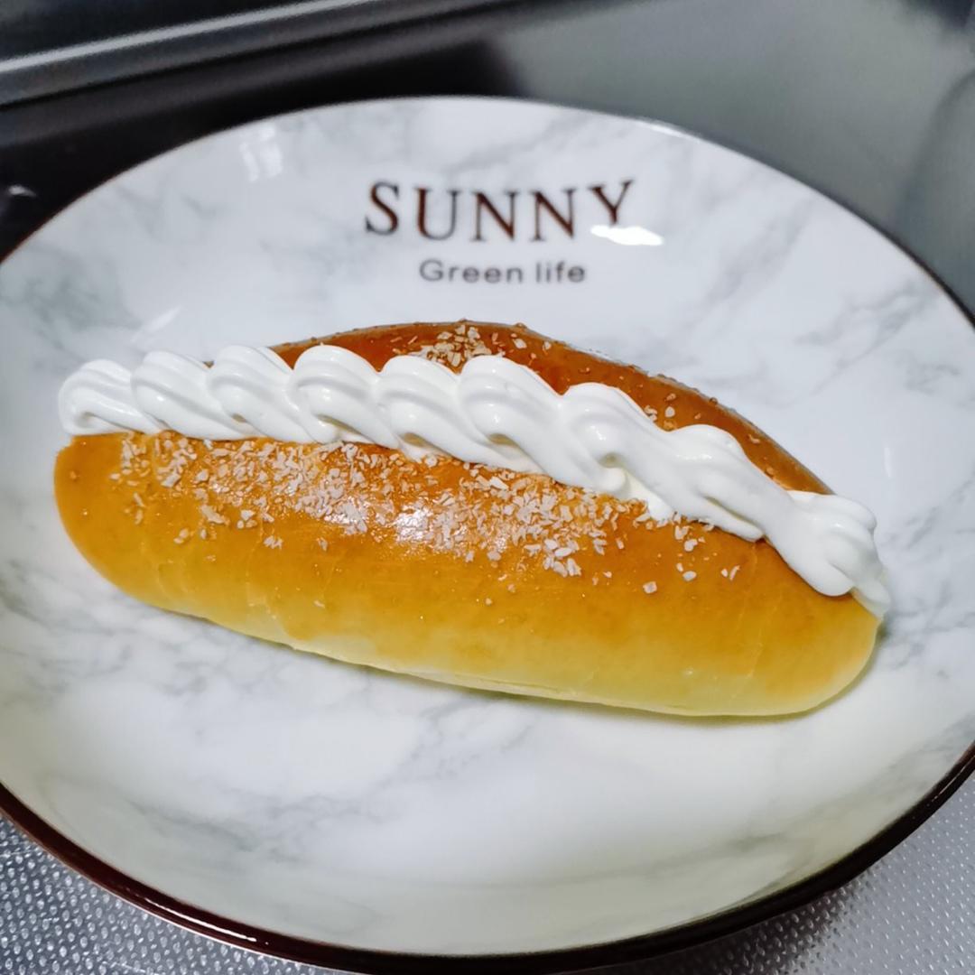 椰丝奶油面包