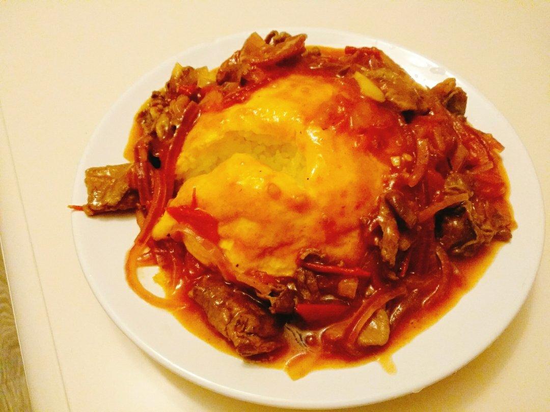 红烩肥牛蛋包饭