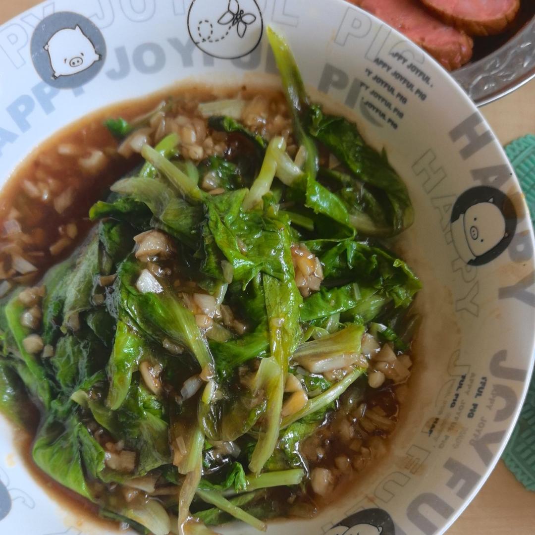 蒜蓉蚝油生菜，清脆爽口，色香味俱全
