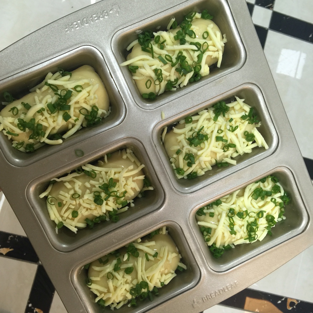 肉松葱香芝士面包