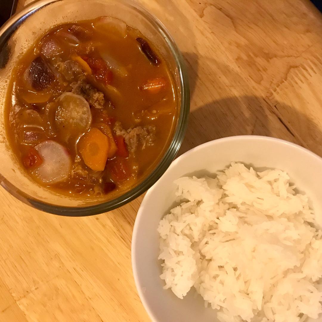 金针菇肥牛番茄锅