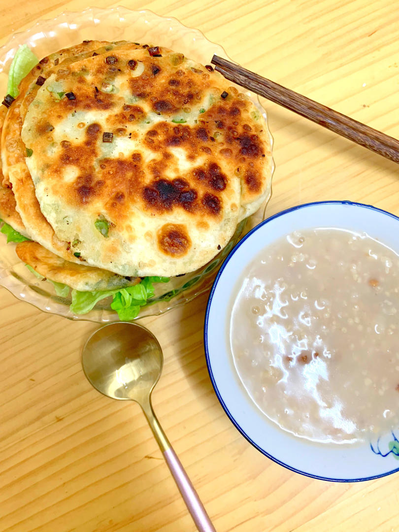 葱油饼（附外酥里嫩的技巧）