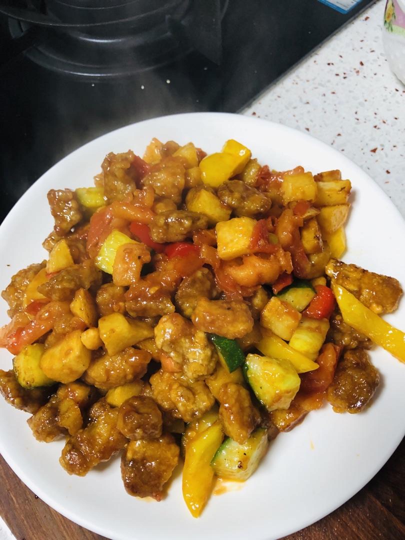 埃菲尔铁塔上的嗯啦啦做的厨师长教你:"咕咾肉"的家常做法,酸甜可口