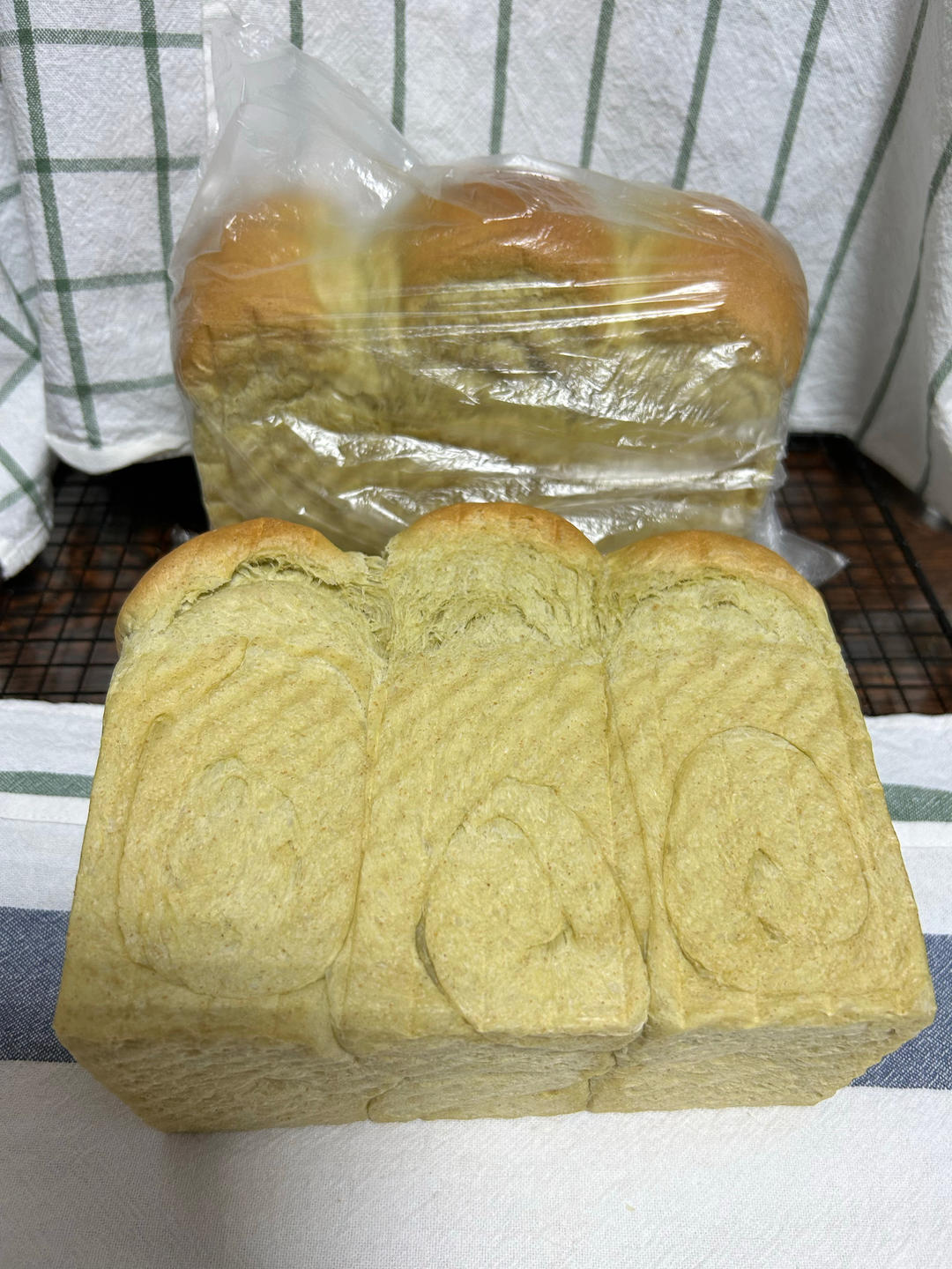 吴克己大师的手撕炼乳吐司