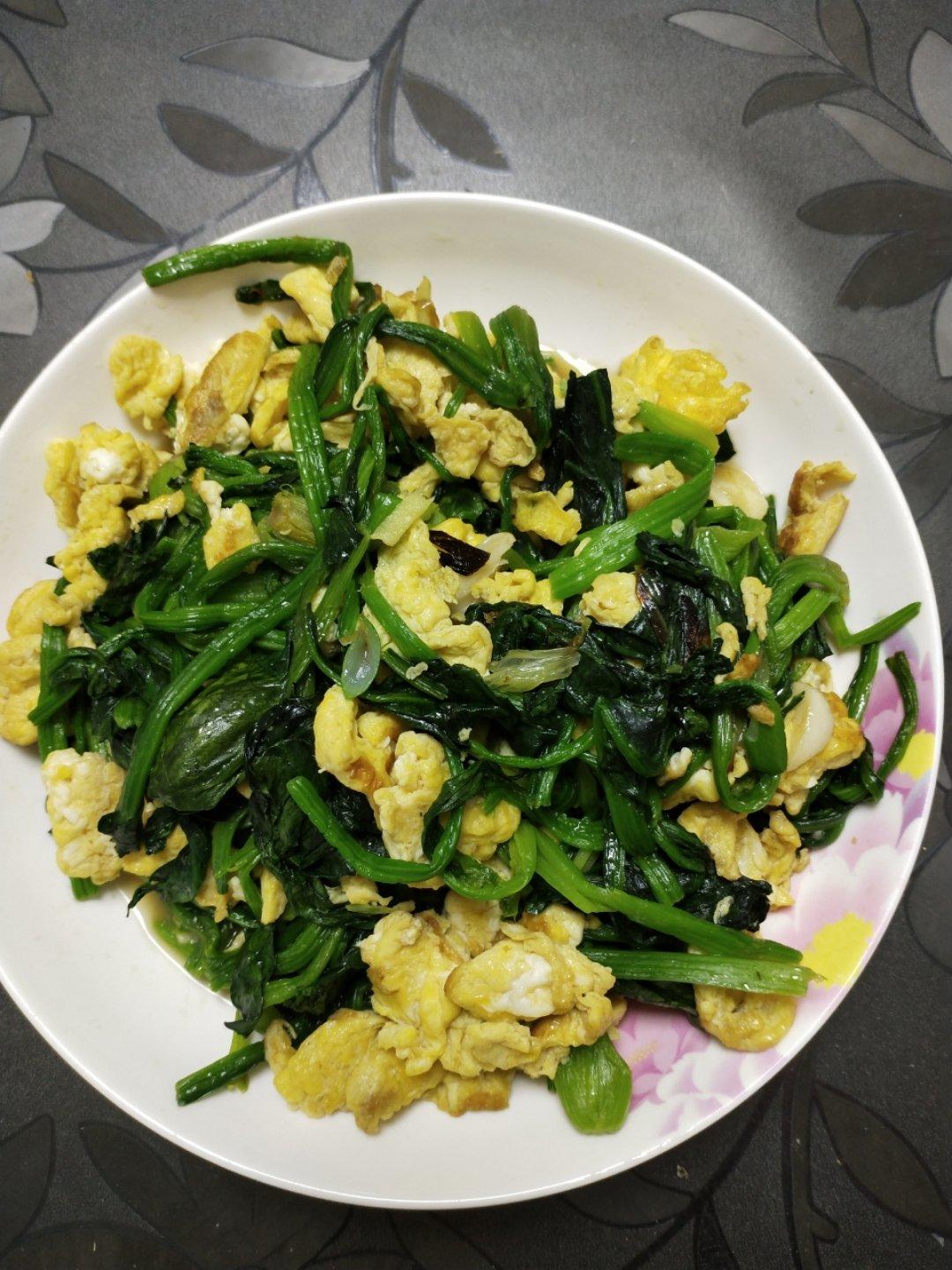 菠菜炒鸡蛋
