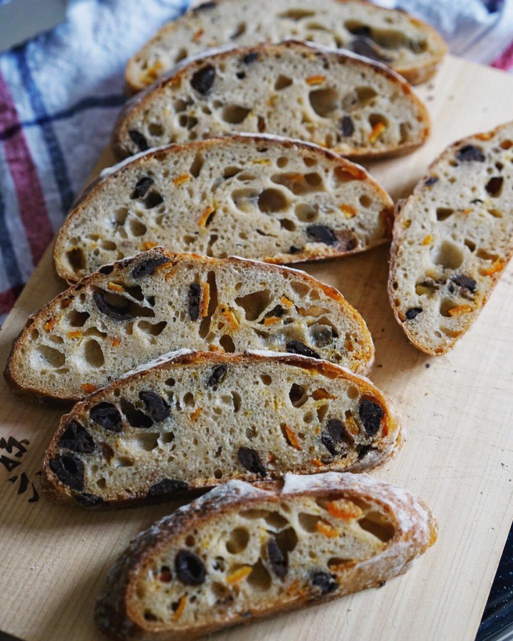 天然酵种黑巧橙皮丁欧包