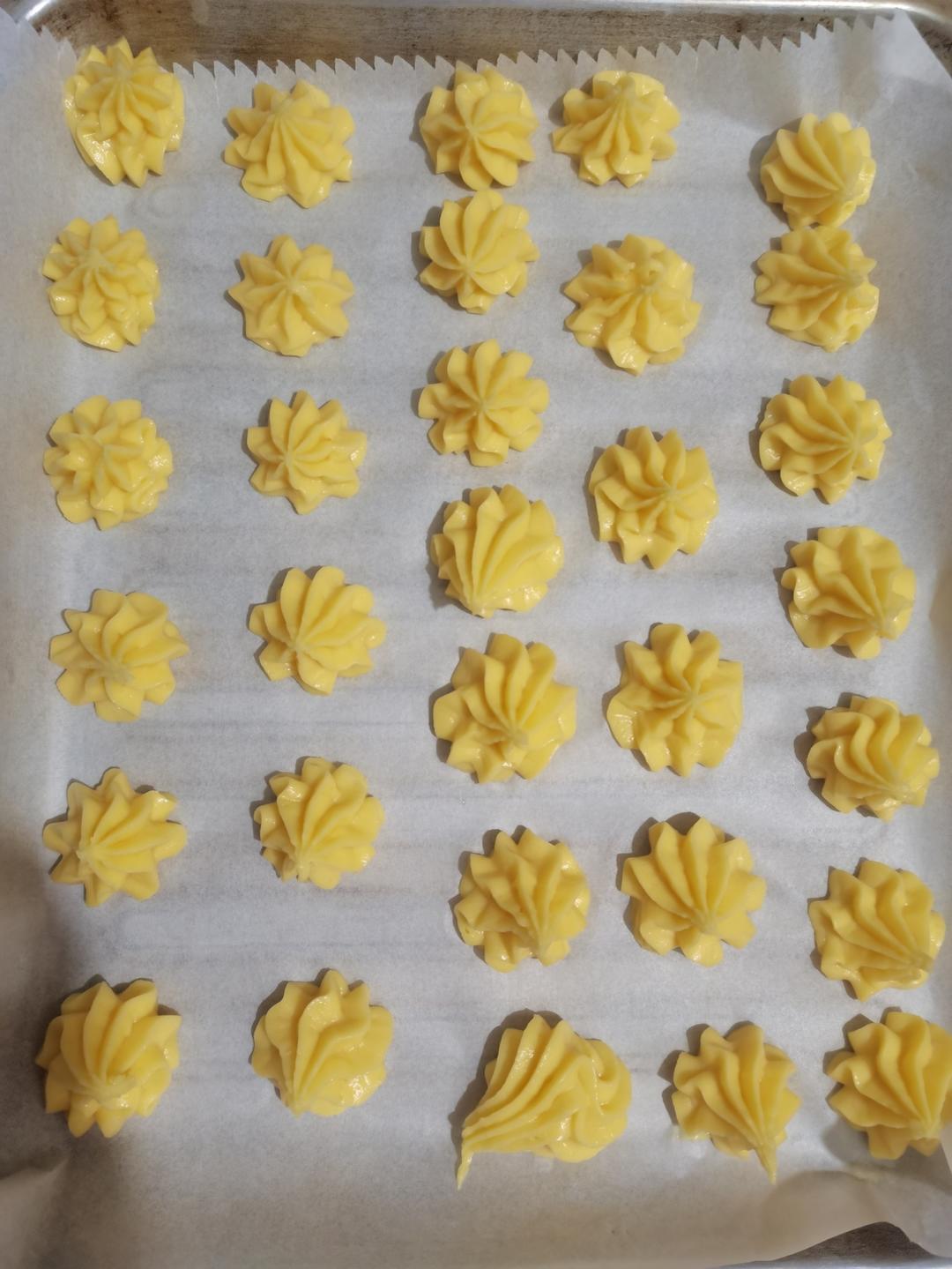 简单易成功的奶油小泡芙做法