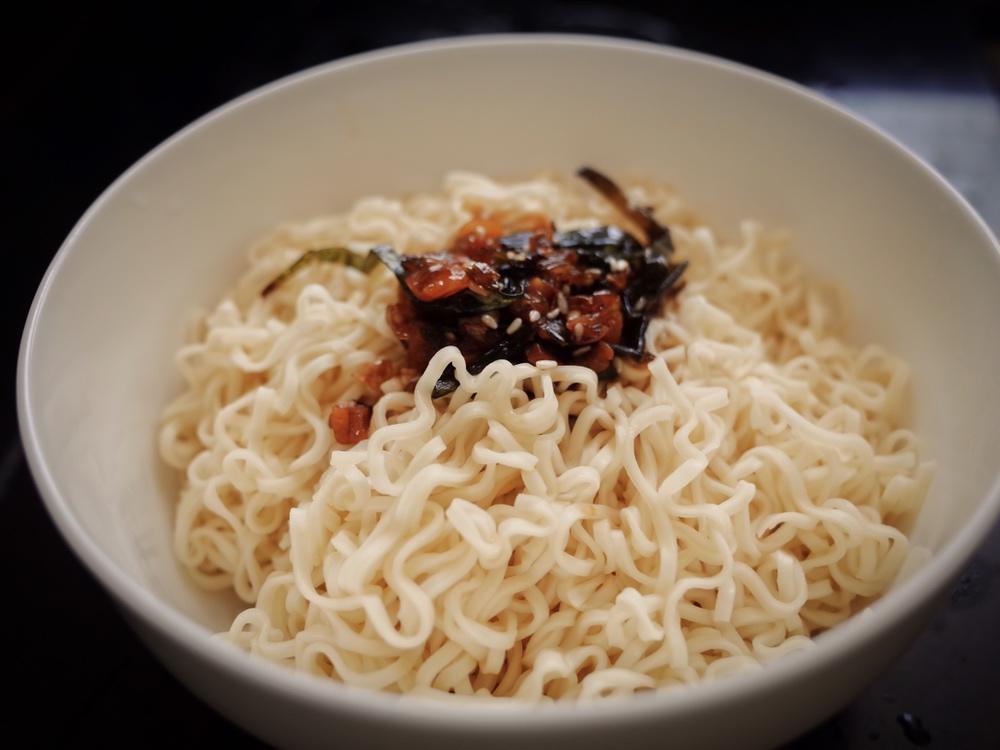 10分钟搞定的一碗葱油拌面