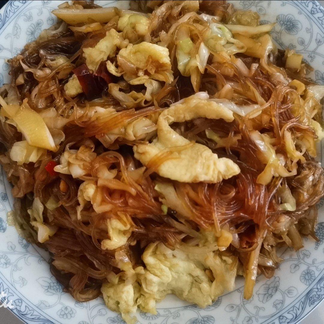 最近爱吃粉丝粉条～包菜炒粉丝