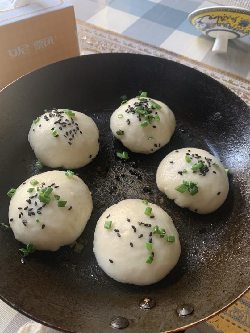 鲜虾猪肉生煎包（一定要看视频哟~）