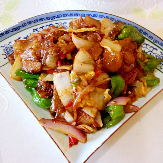 辣白菜炒五花肉 Korean Spicy Cabbage with Fried Pork Belly