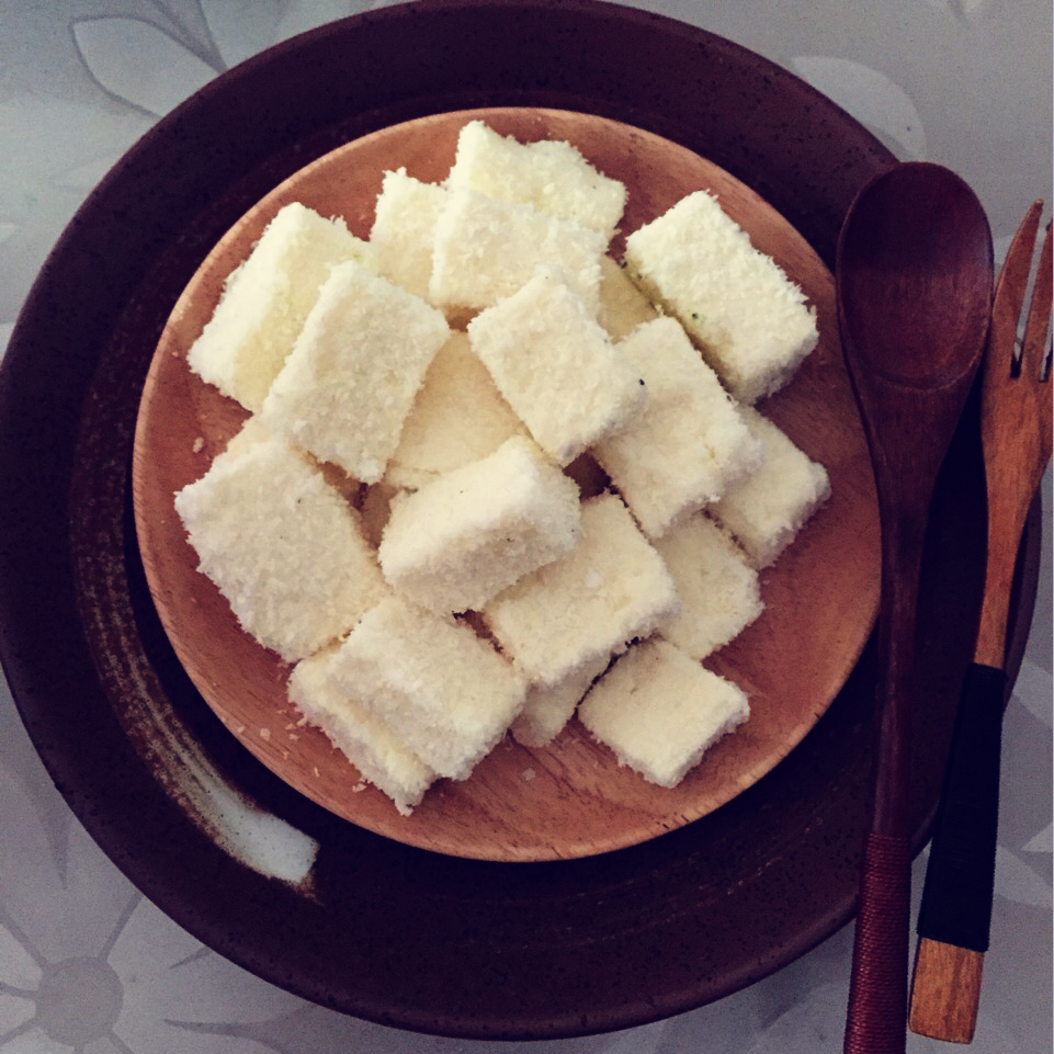完胜85度C牛奶椰丝小方