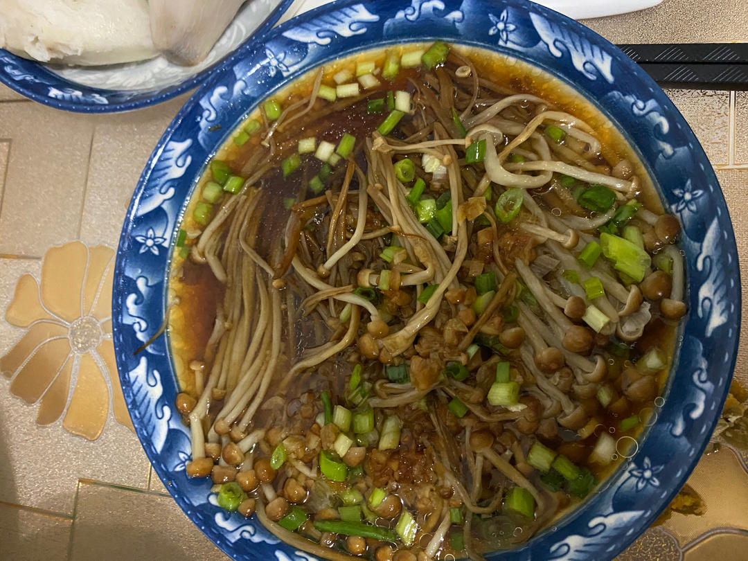 超级下饭的蒜蓉金针菇！好吃到爆