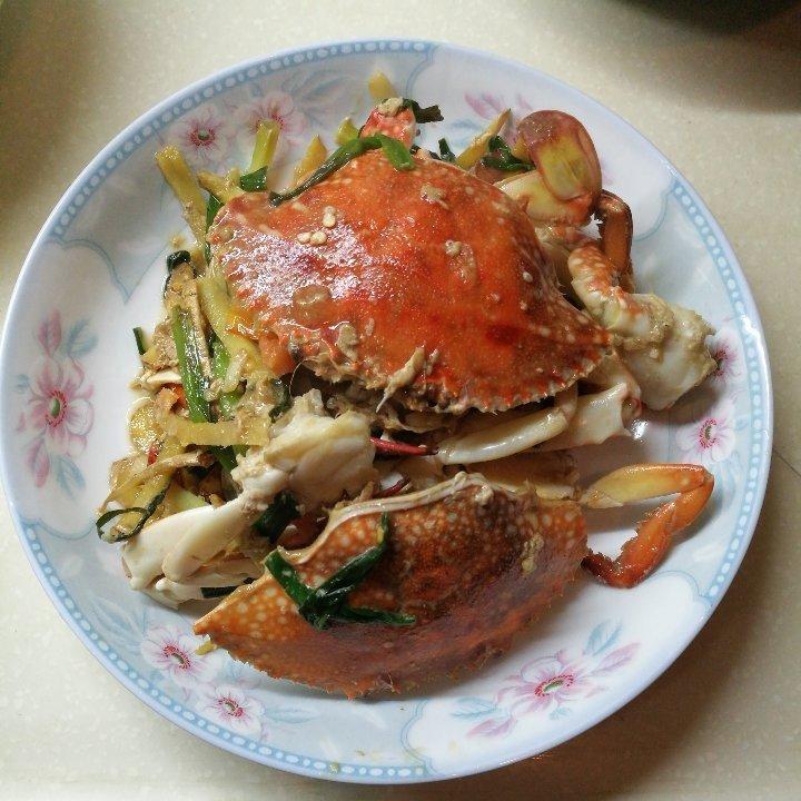 【简单粗暴的海鲜大餐♥香炒螃蟹】