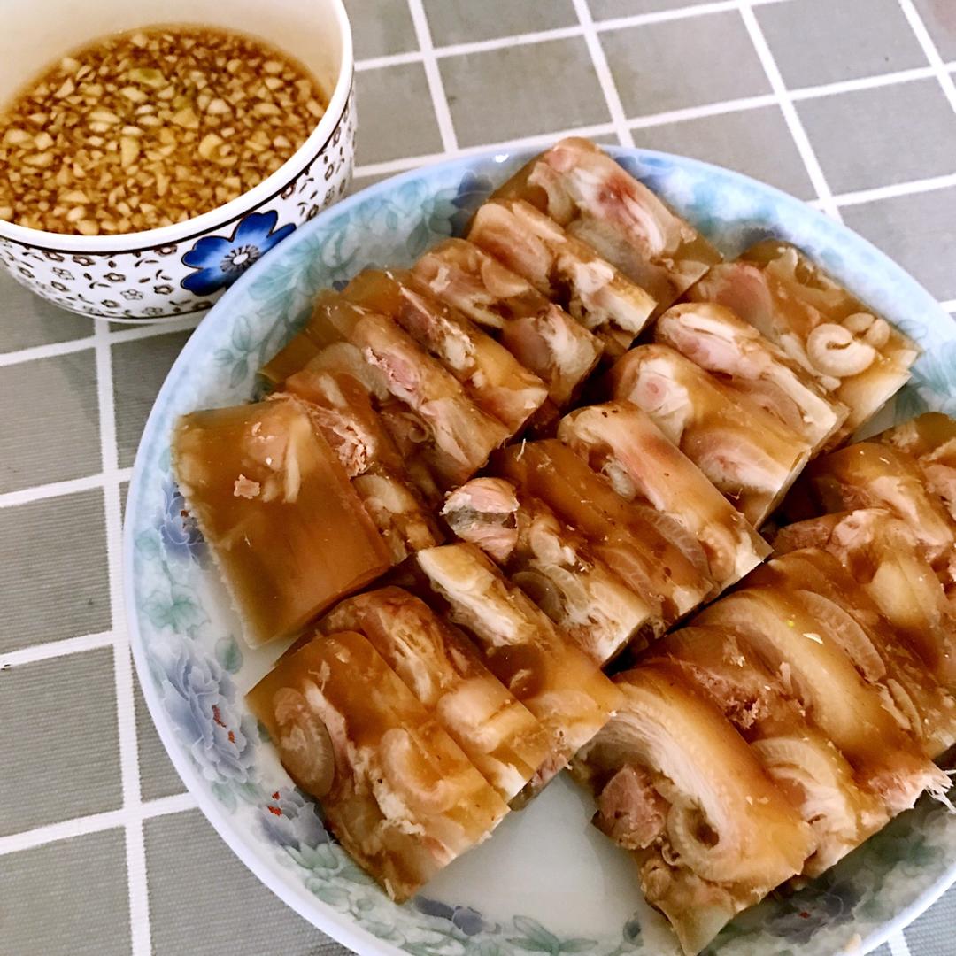 高小厨007做的堂妈教你做年夜饭必吃———猪蹄冻