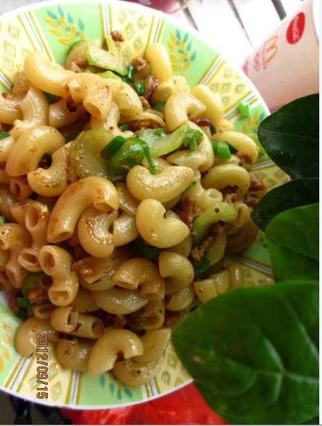 累了，给自己炒一碗炒饭吧。