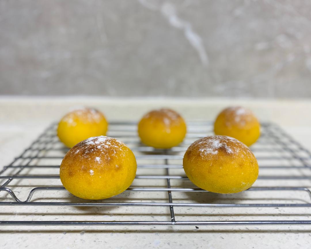 无蛋奶南瓜餐包（对牛奶和鸡蛋过敏的孩子可以吃）的做法