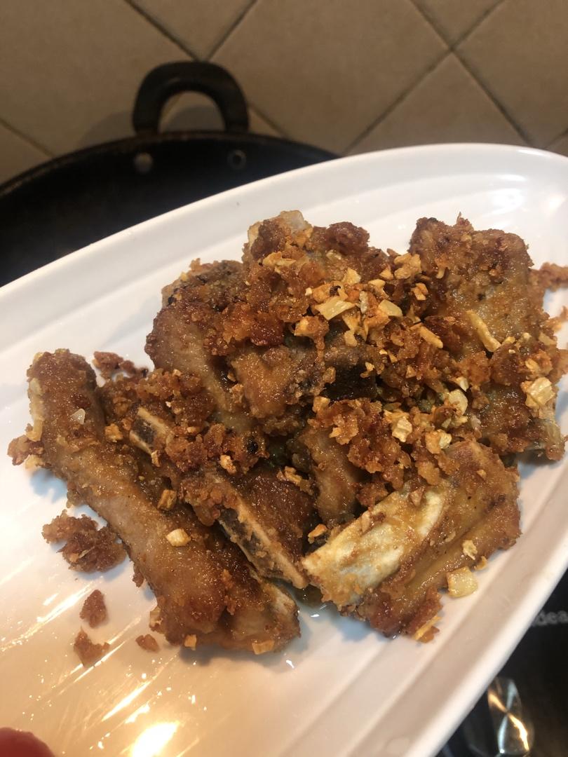 金牌蒜香排骨