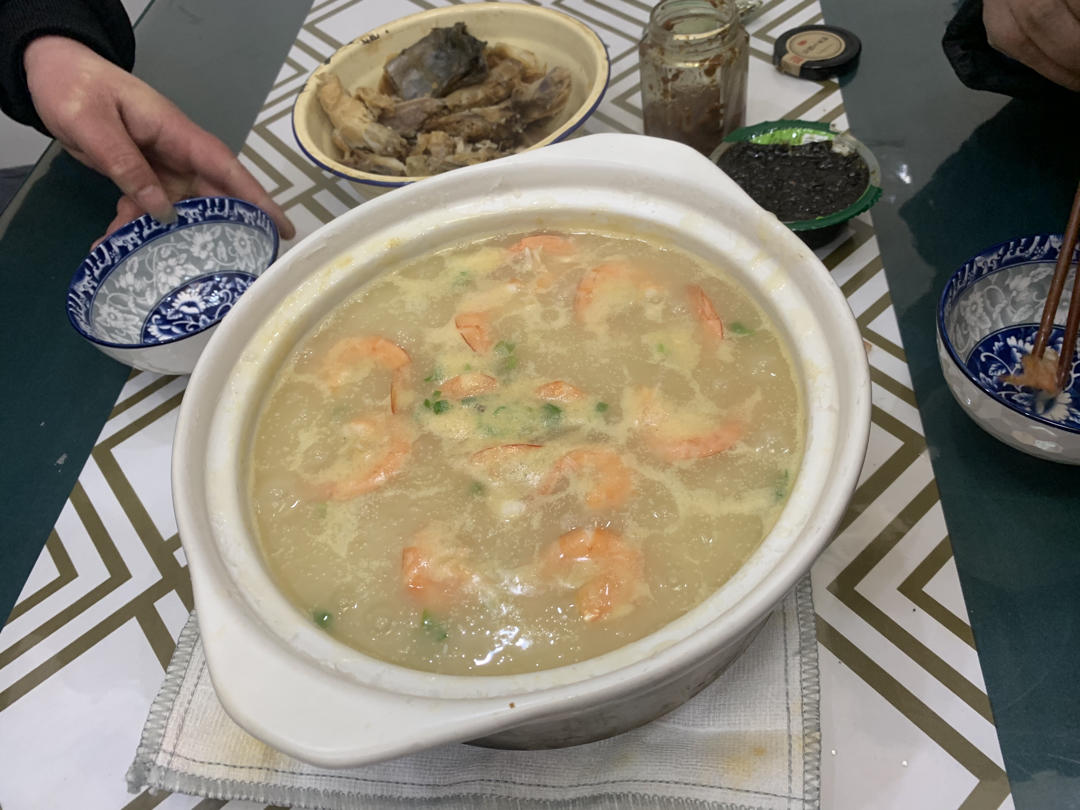 鲜虾砂锅粥