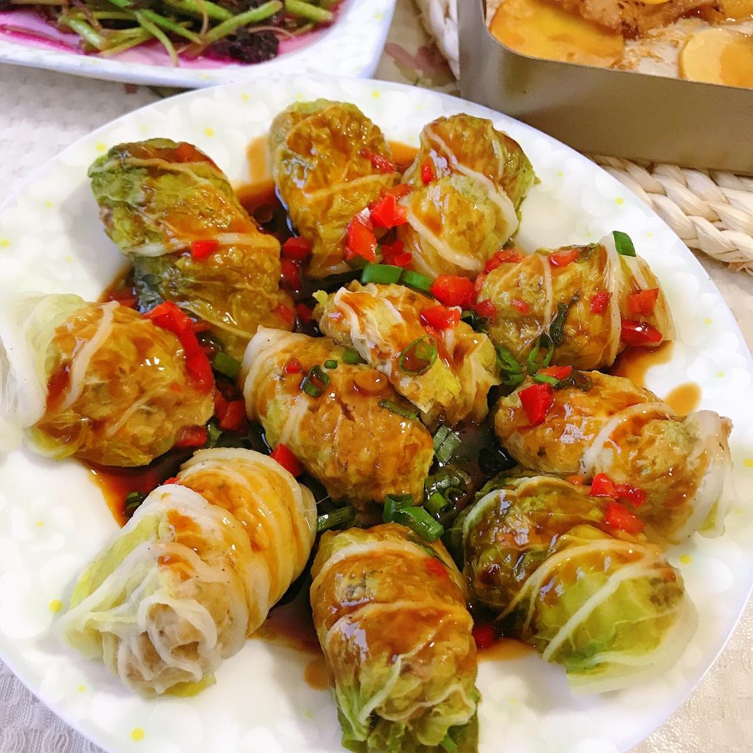 过年餐桌上必备的一道菜，翡翠白玉卷