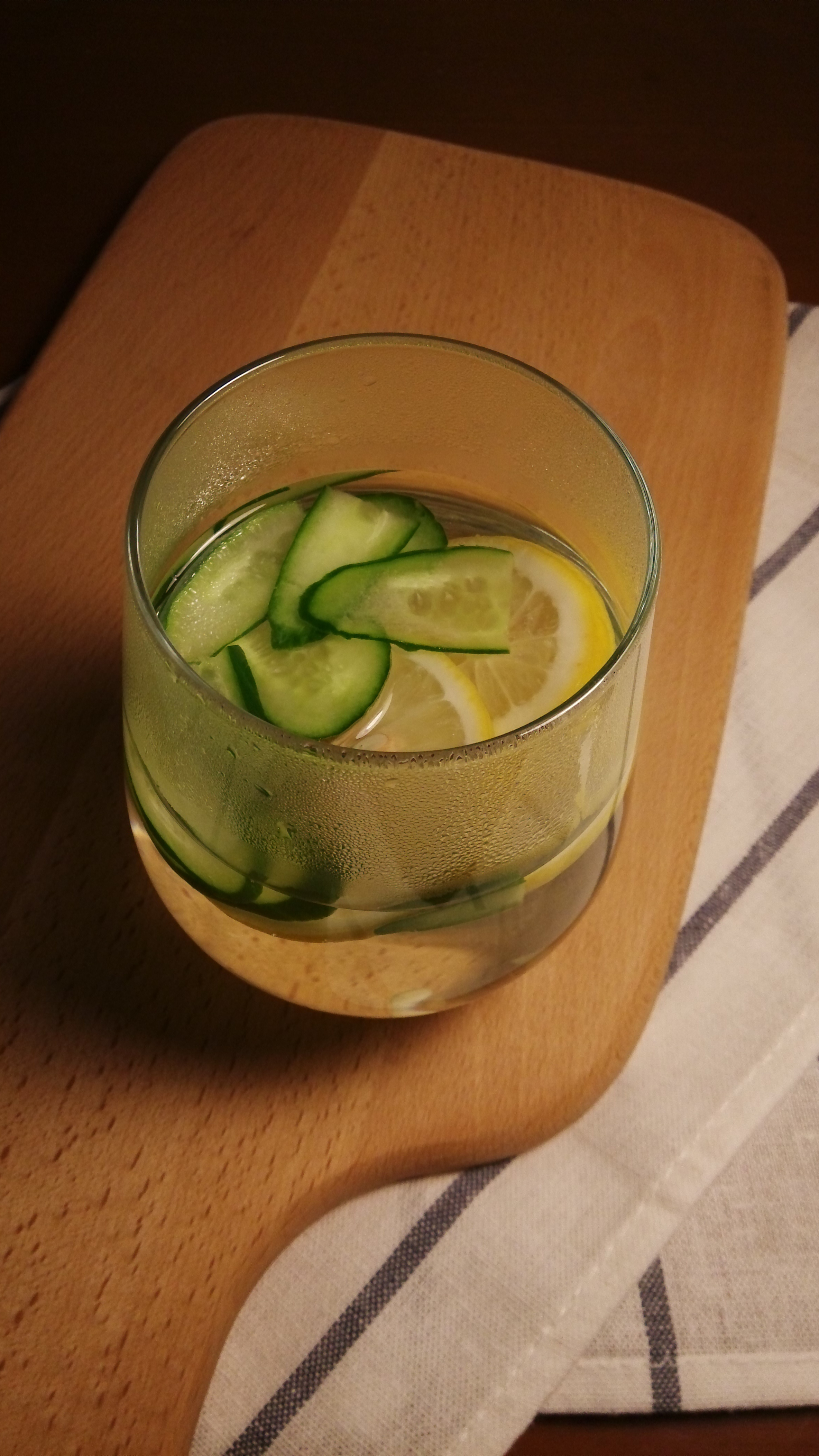 黄瓜柠檬水