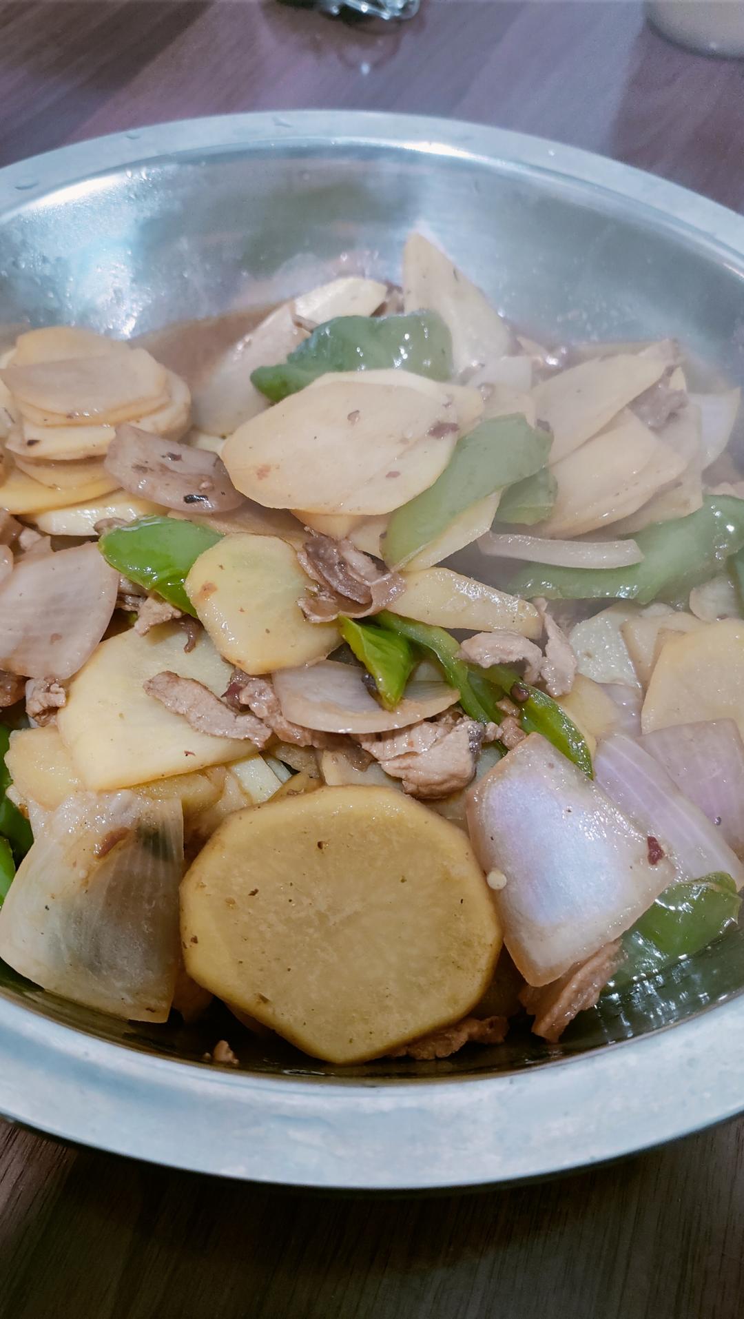 比肉都好吃的青椒炒土豆片😋简单又美味❗️