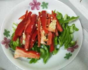 青红椒瘦肉的做法 步骤2