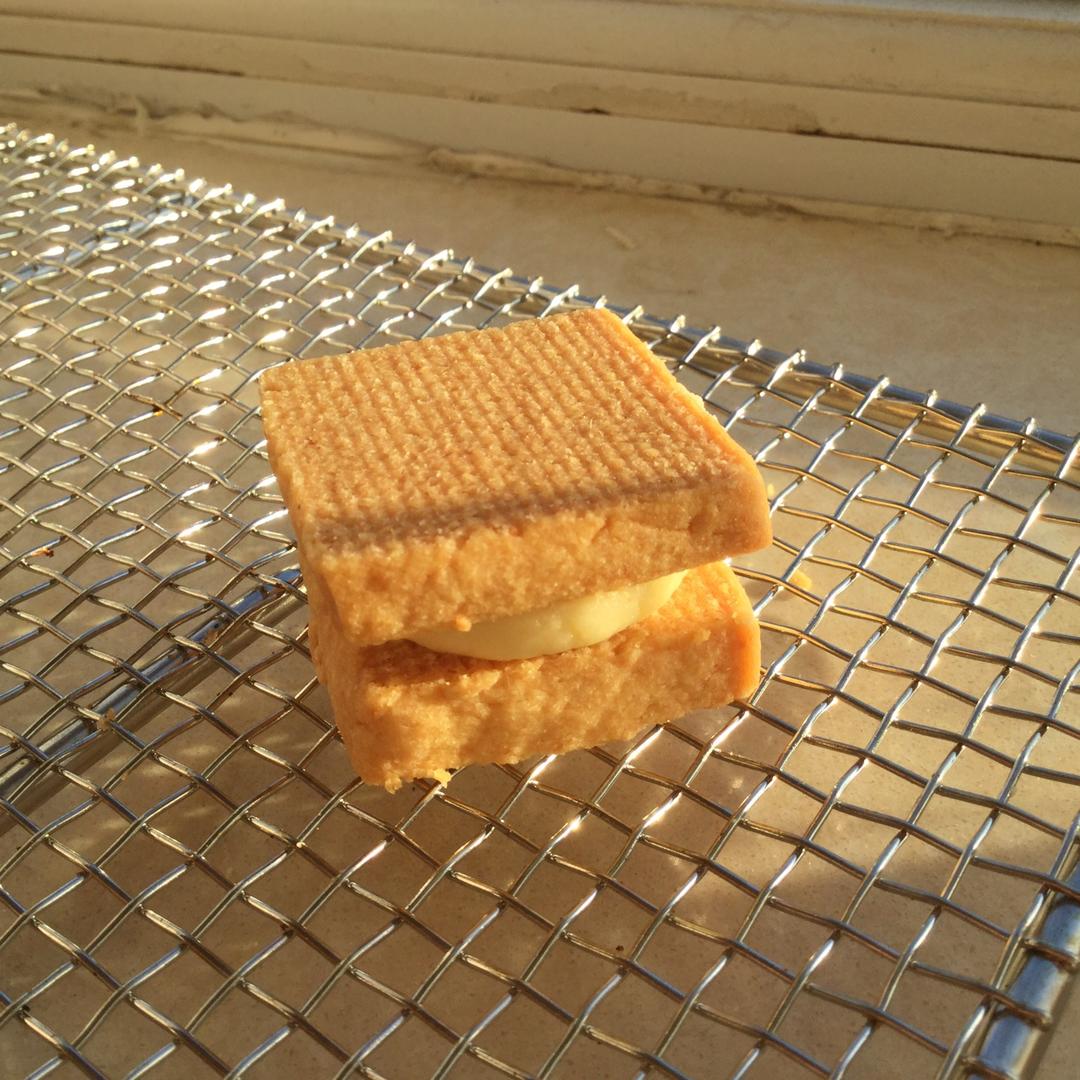 厚乳酪夹心椰蓉曲奇