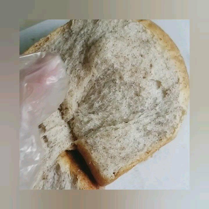 短时间发酵都能软到哭泣的吐司（无黄油 无牛奶 无种 低糖 手揉 不需要手套膜）