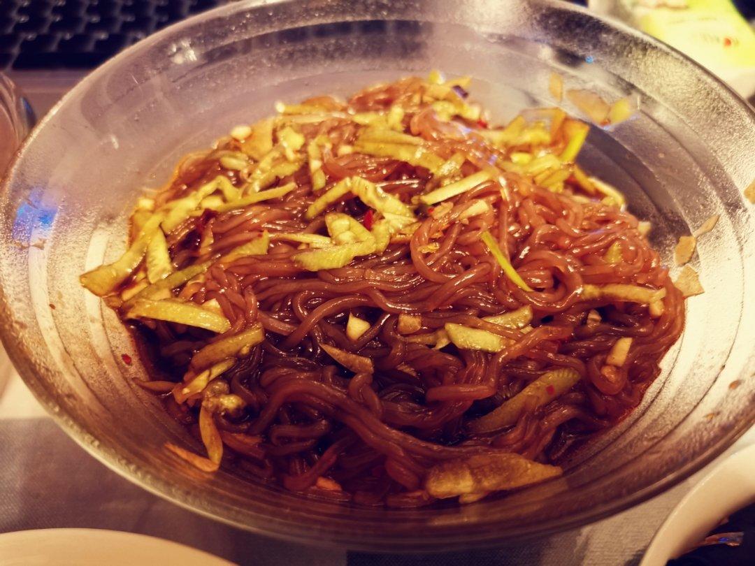 酸辣蕨根粉！