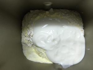 酸奶吐司（松下面包机 PM105版）的做法 步骤1