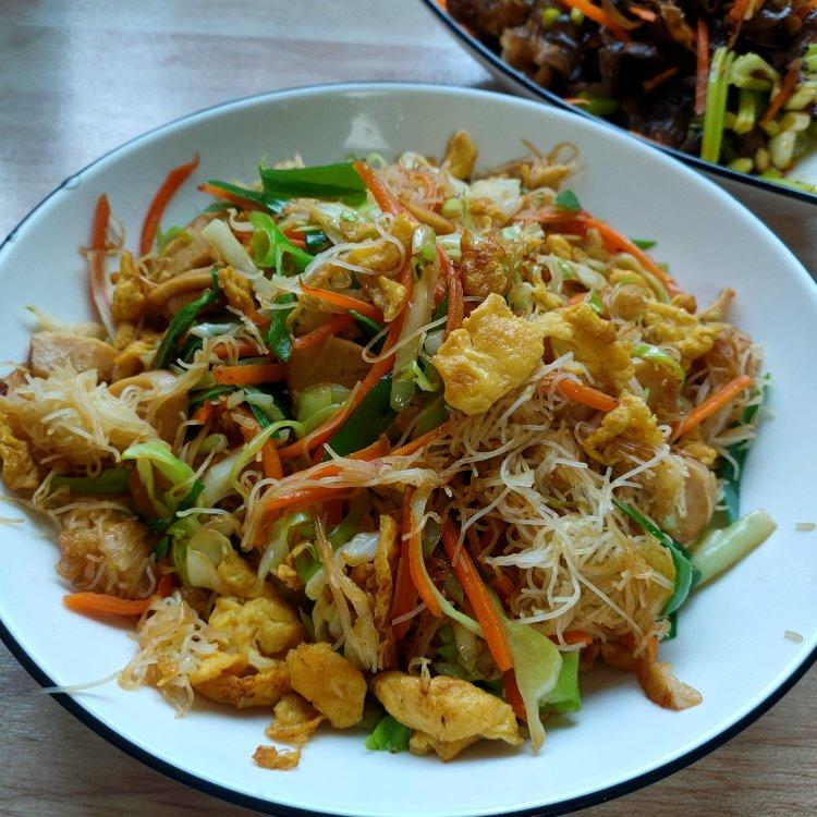 文科_30r8做的鸡蛋炒米粉,正确泡发干米粉,不碎,不坨,不粘锅,口感q弹