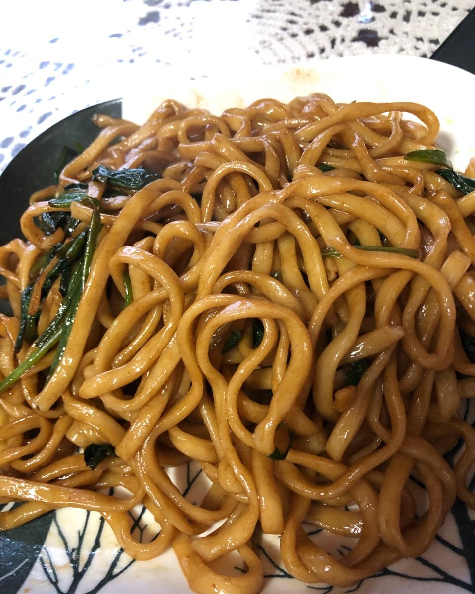 没放一粒肉㊙️却比夜市路边摊还好吃的🔥炒面